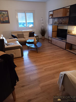 Villa - 300 m² - 9 pièces