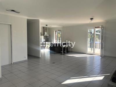 Pavillon - 150 m² - 6 pièces