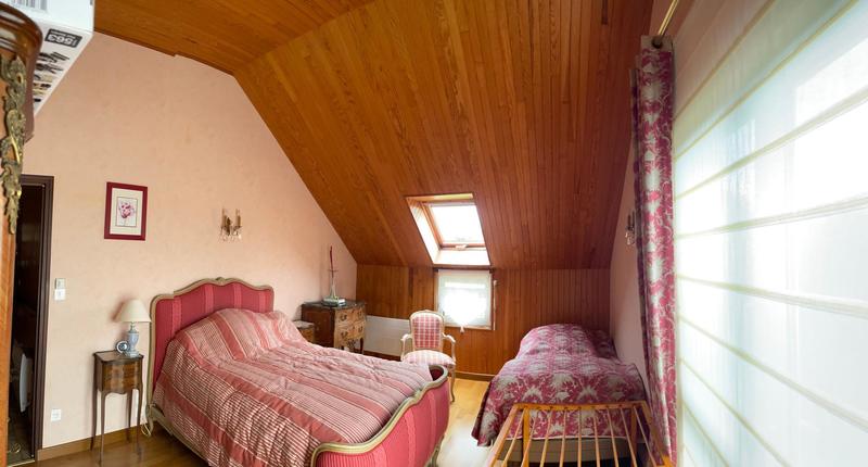 Maison - 195 m² - 8 pièces