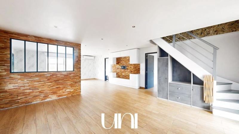 Maison - 180 m² - 6 pièces