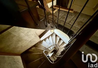 Maison - 215 m² - 9 pièces