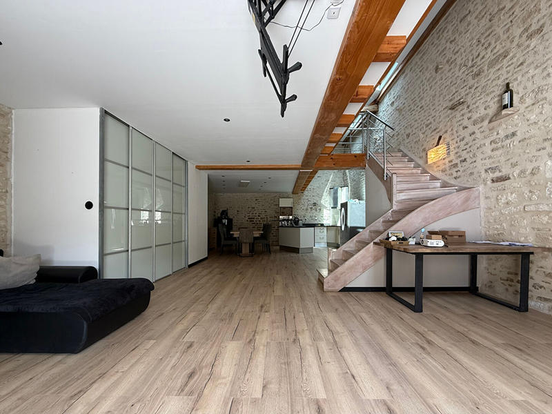 Maison - 160 m² - 5 pièces