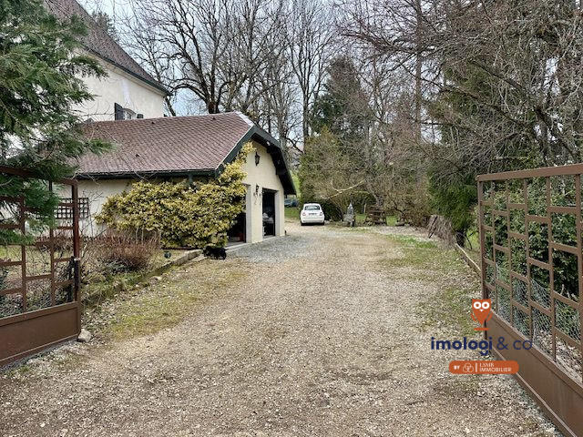 Maison ancienne - 196 m² - 7 pièces