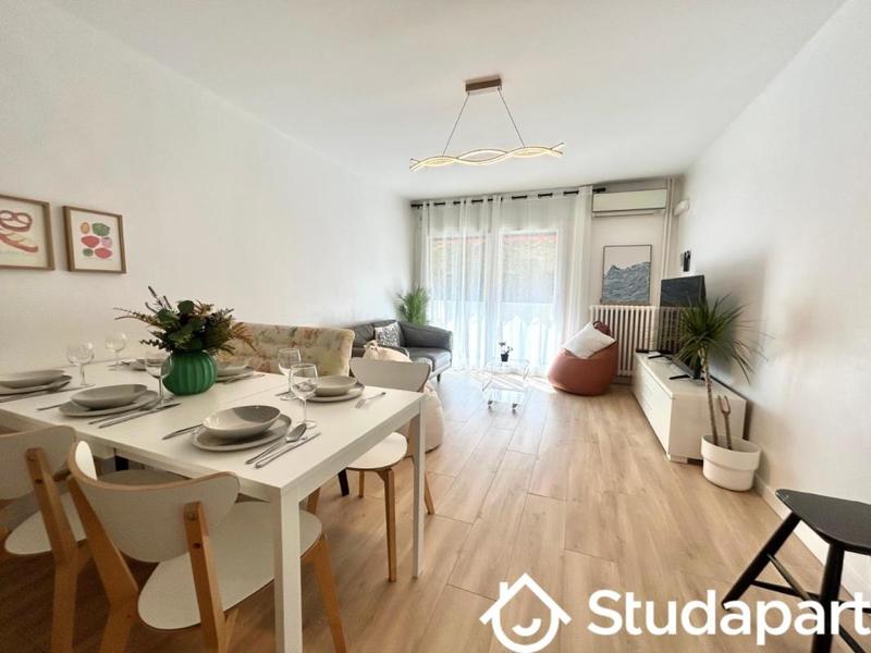 Chambre - 24 m² - 1 pièce