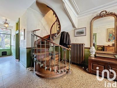 Maison de ville - 187 m² - 9 pièces