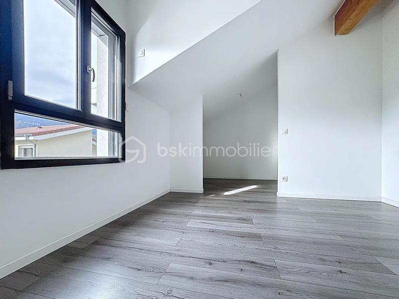 Maison - 115 m² - 4 pièces