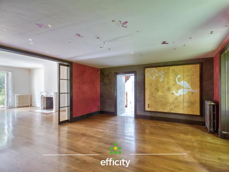 Demeure - 750 m² - 13 pièces