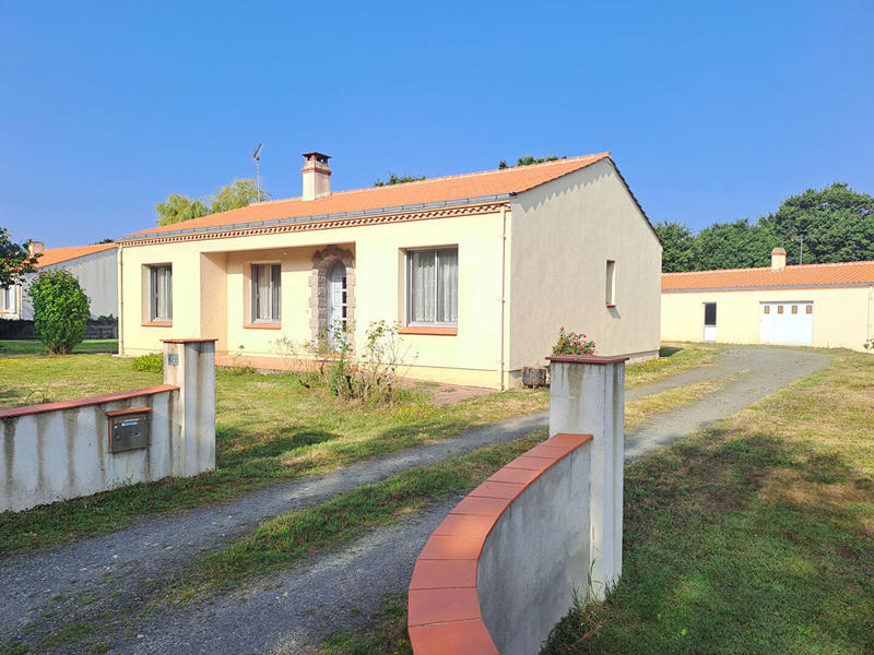 Maison - 90 m² - 4 pièces