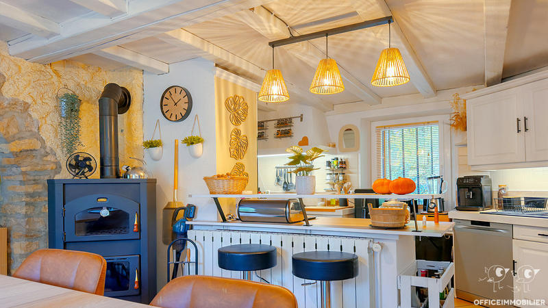 Maison - 250 m² - 6 pièces