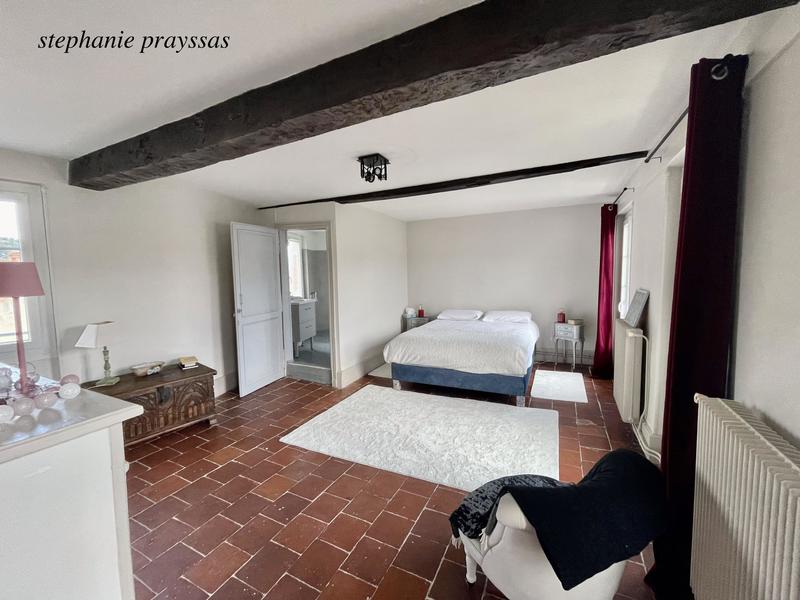 Maison - 292 m² - 8 pièces