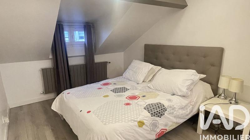 Maison - 201 m² - 7 pièces