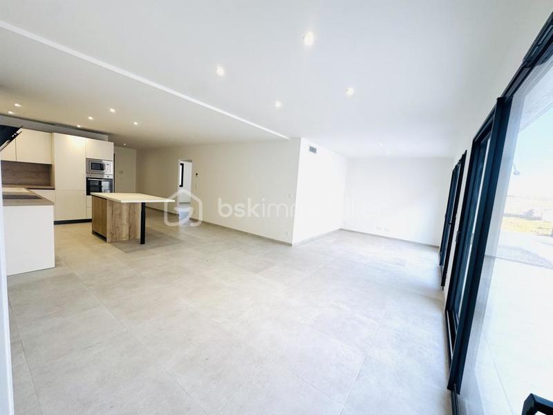 Maison - 94 m² - 4 pièces