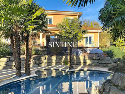 Maison - 193 m² - 8 pièces