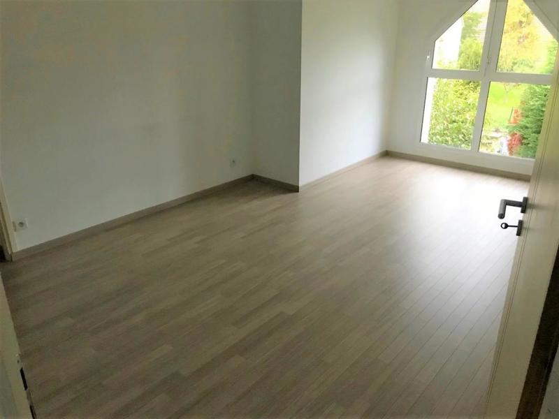 Maison - 180 m² - 6 pièces