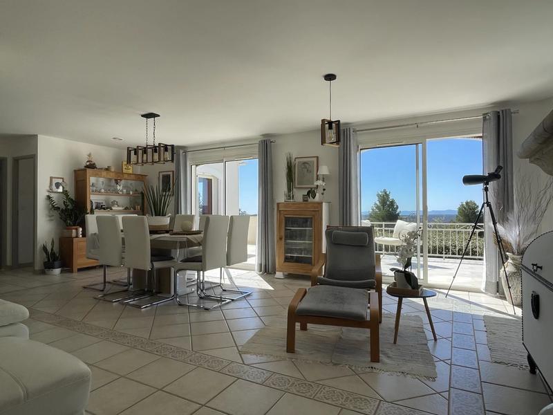 Villa - 142 m² - 7 pièces