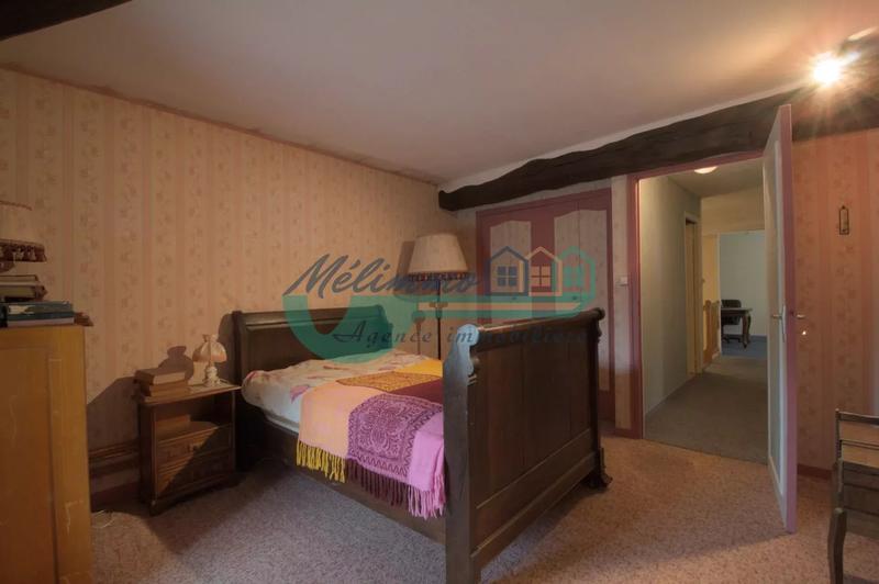 Maison - 373 m² - 11 pièces