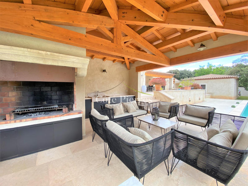 Villa - 200 m² - 6 pièces