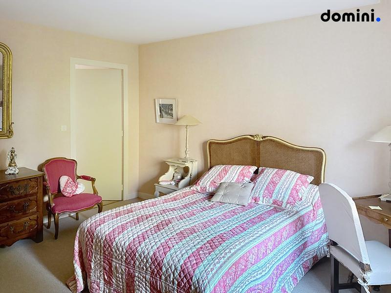 Maison ancienne - 264 m² - 11 pièces