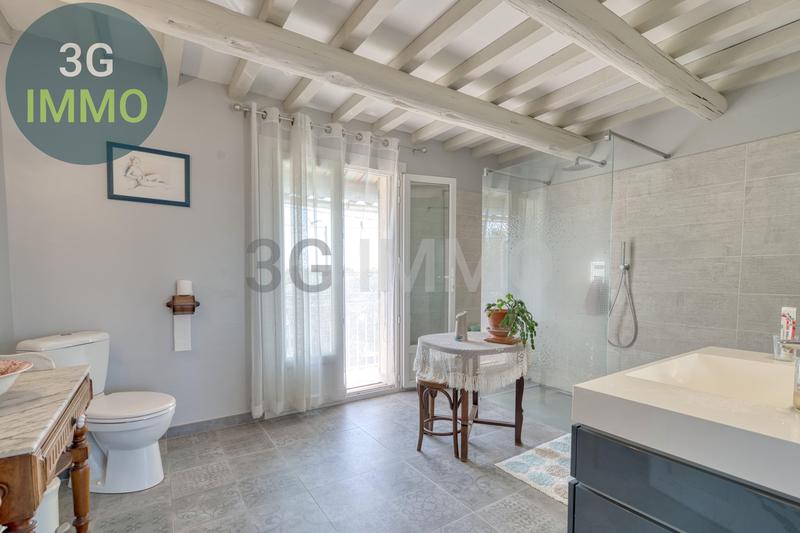 Maison - 200 m² - 6 pièces