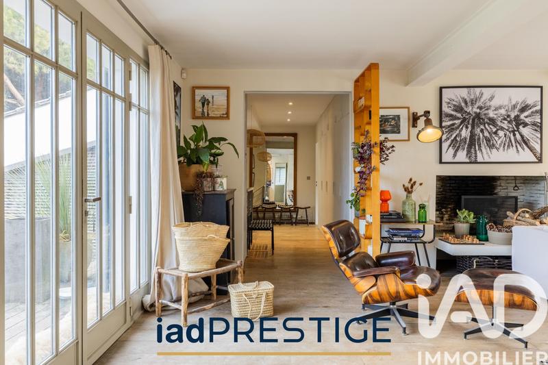 Maison - 257 m² - 8 pièces