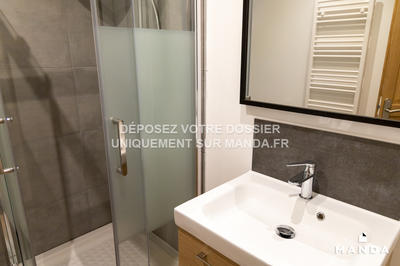 Chambre - 10 m² - 6 pièces