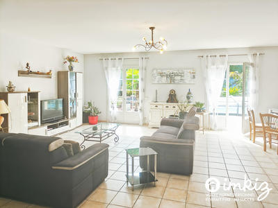 Maison - 408 m² - 13 pièces