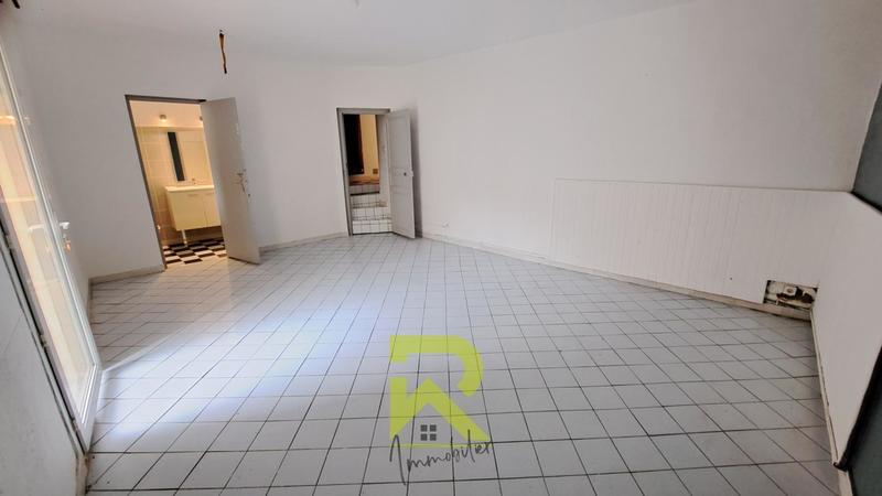 Maison - 228 m² - 8 pièces