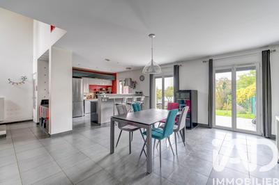Maison - 115 m² - 4 pièces