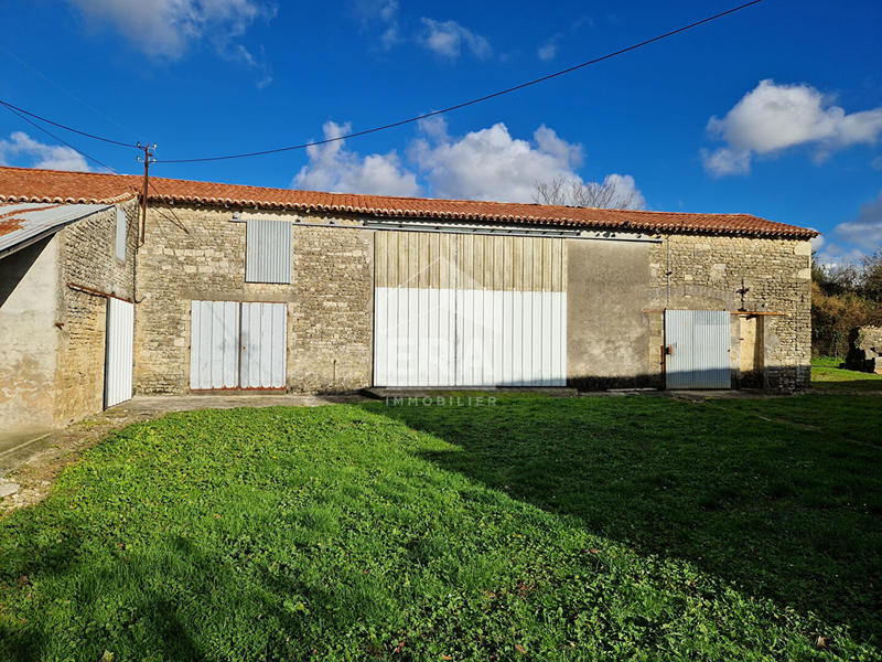 Maison - 213 m² - 8 pièces
