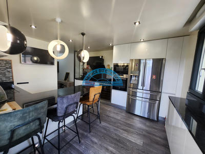 Appartement - 98 m² - 3 pièces