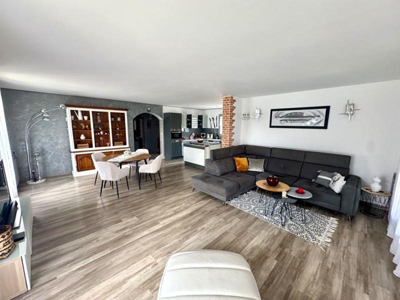 Maison - 99 m² - 4 pièces