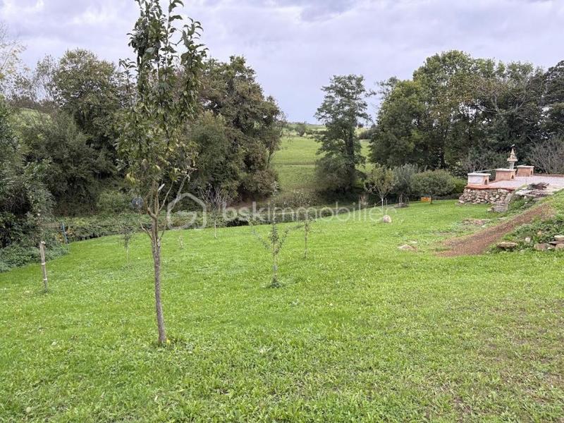 Terrain - 3 042 m²