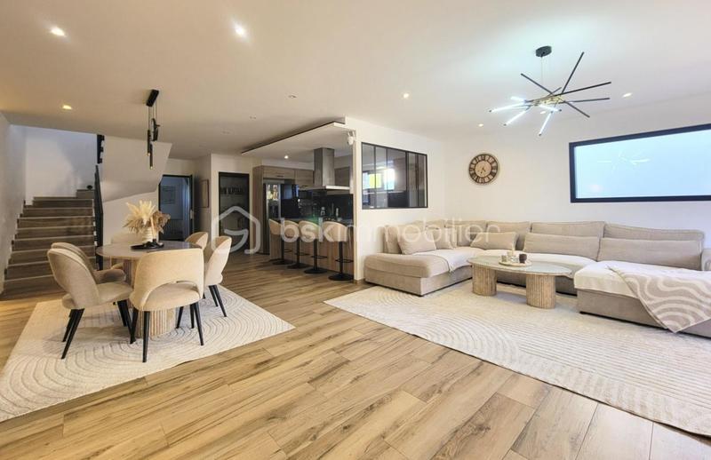 Villa - 141 m² - 5 pièces