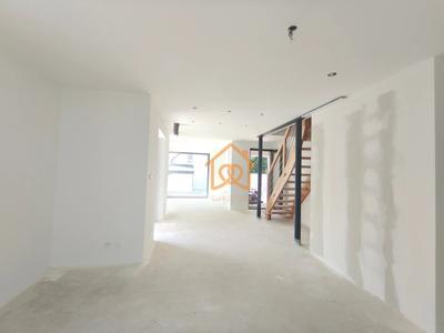 Appartement - 120 m² - 5 pièces