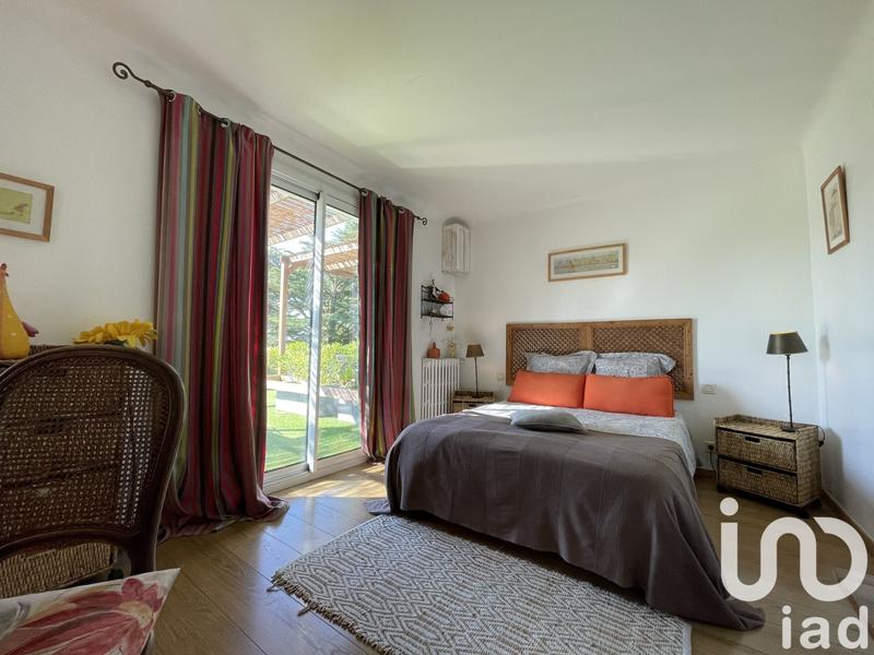 Maison - 275 m² - 11 pièces