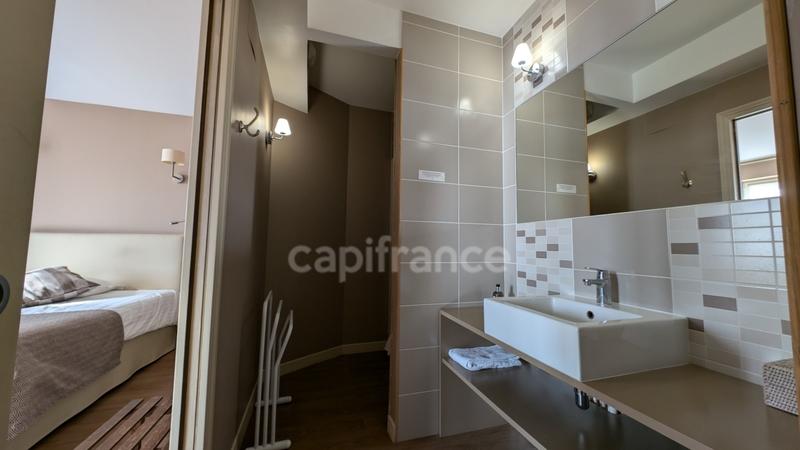 Fonds de commerce - 300 m²