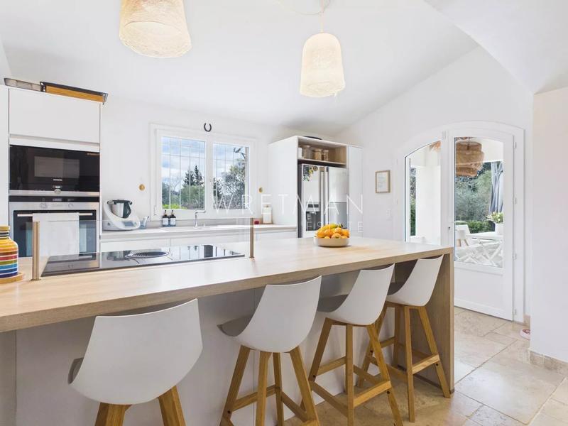 Villa - 240 m² - 7 pièces