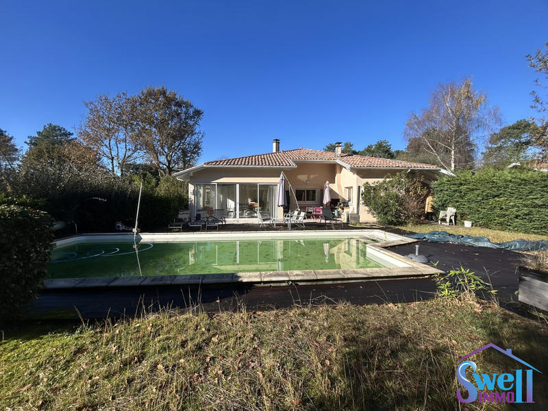 Maison contemporaine - 218 m² - 6 pièces