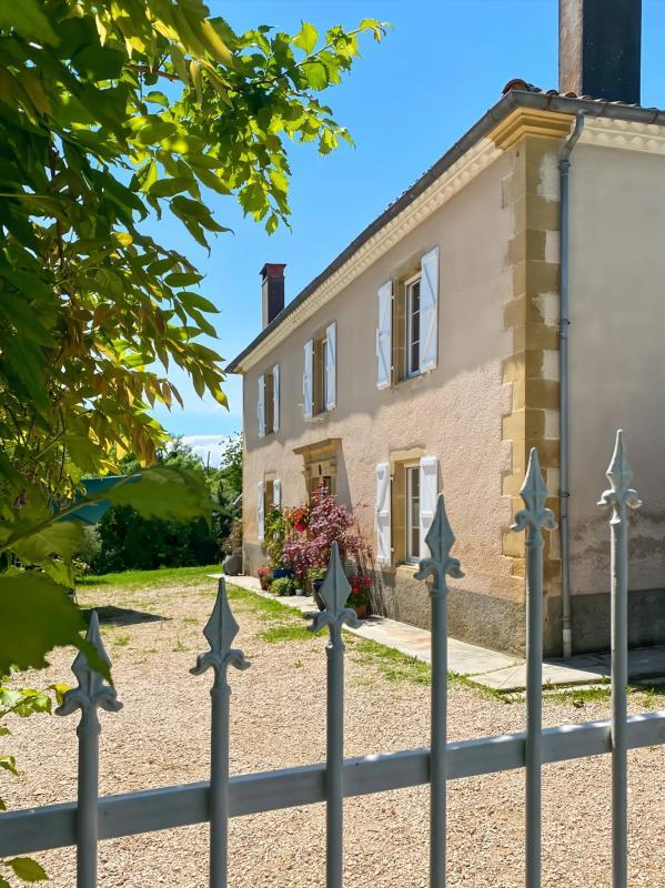 Maison - 295 m² - 6 pièces
