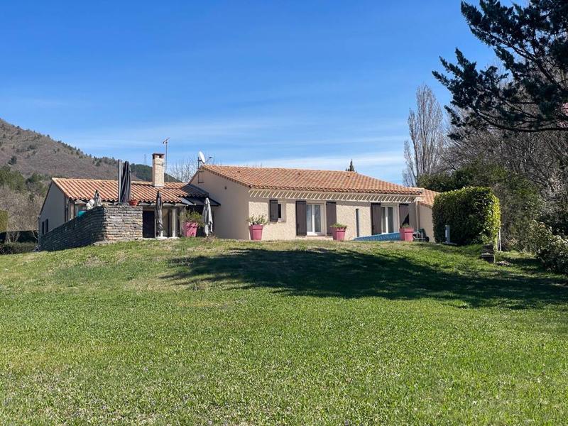 Villa - 153 m² - 6 pièces