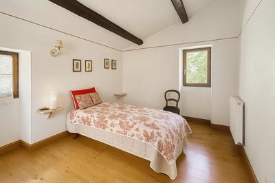 Maison - 230 m² - 8 pièces