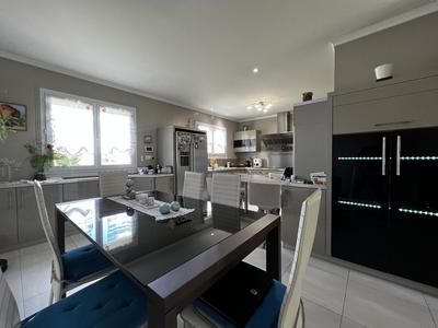 Villa - 168 m² - 7 pièces