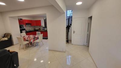 Maison - 350 m² - 15 pièces