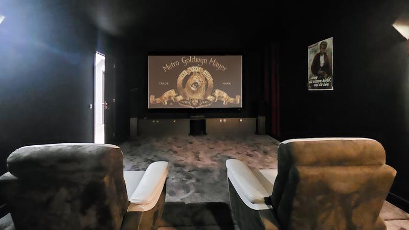 Villa - 281 m² - 8 pièces