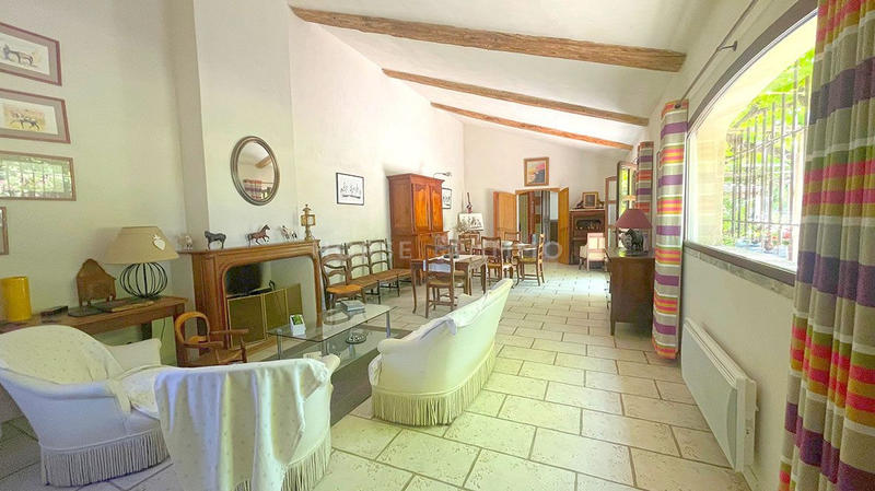 Maison - 231 m² - 6 pièces