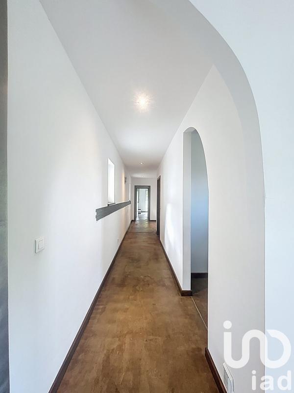 Maison - 303 m² - 8 pièces