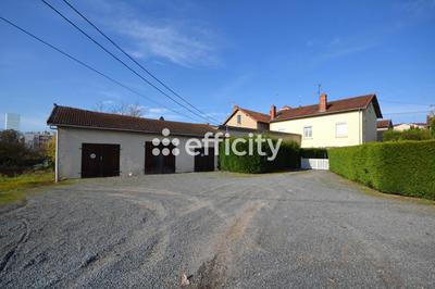 Immeuble - 226 m² - 9 pièces