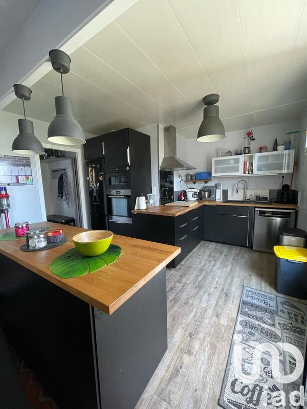 Maison - 93 m² - 5 pièces