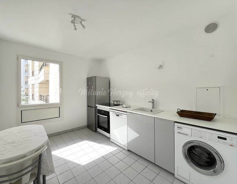 Appartement - 94 m² - 4 pièces