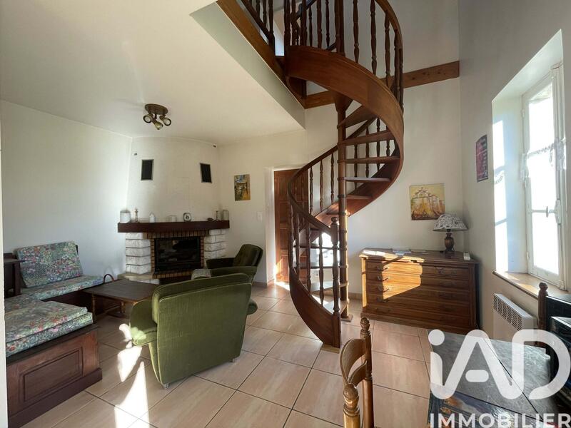 Maison - 90 m² - 4 pièces